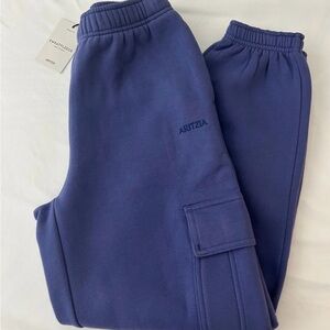 NWT Aritzia Cozy Fleece Mega Cargo™ Jogger XS